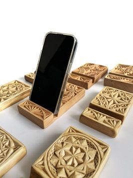 Підставка з дерева на телефон (ручна робота) 238-90 фото